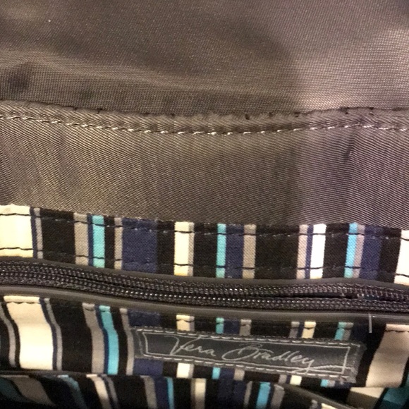 VERA BRADLEY GREY QUILTED PURSE NEWEST MATERIAL! - Picture 5 of 8